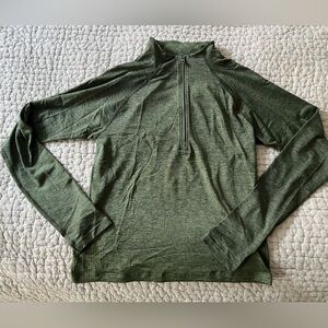 Lululemon Olive Green light weight 4 or 6 pull over mid zip long sleeve